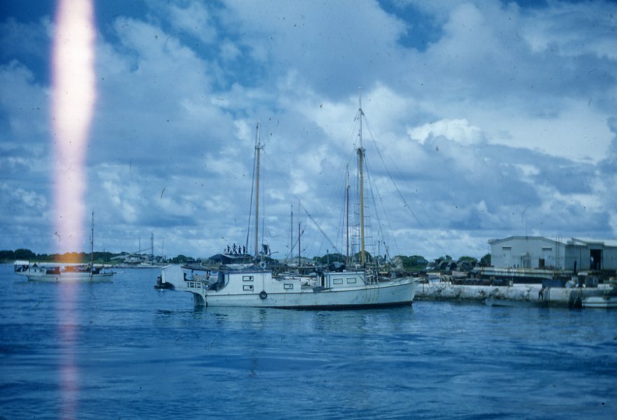 Kwaj Marshallese boat launch 8