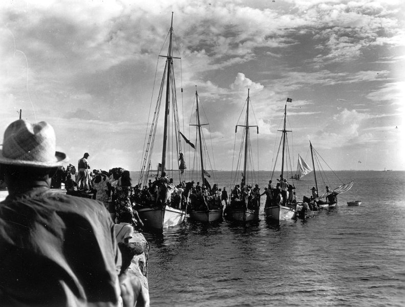 Marshallese-boats-at-dock-1