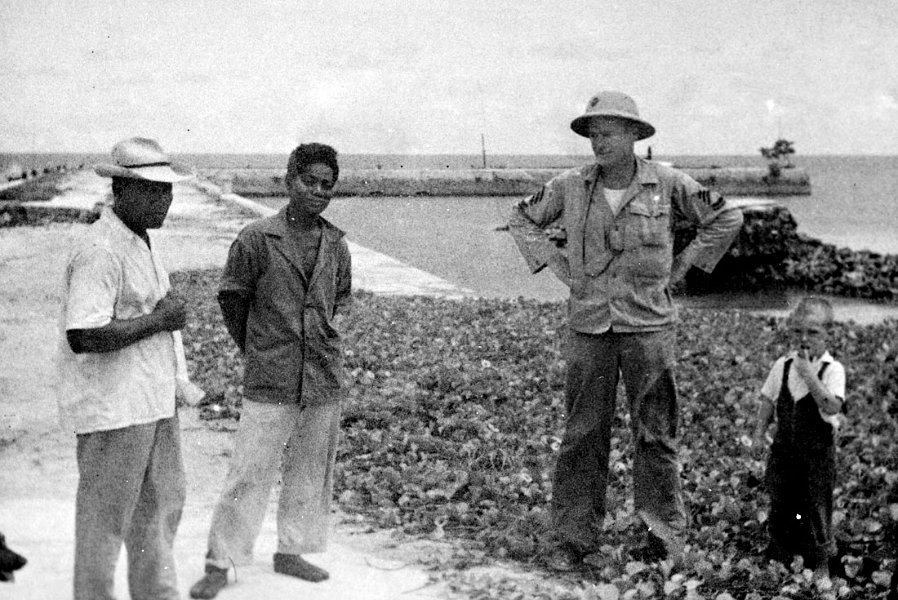 Marshallese-Adults-n-Rob-11