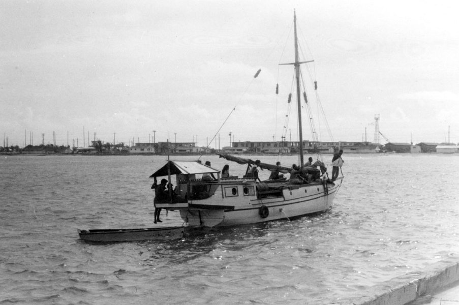 Marshallese-boat-1100