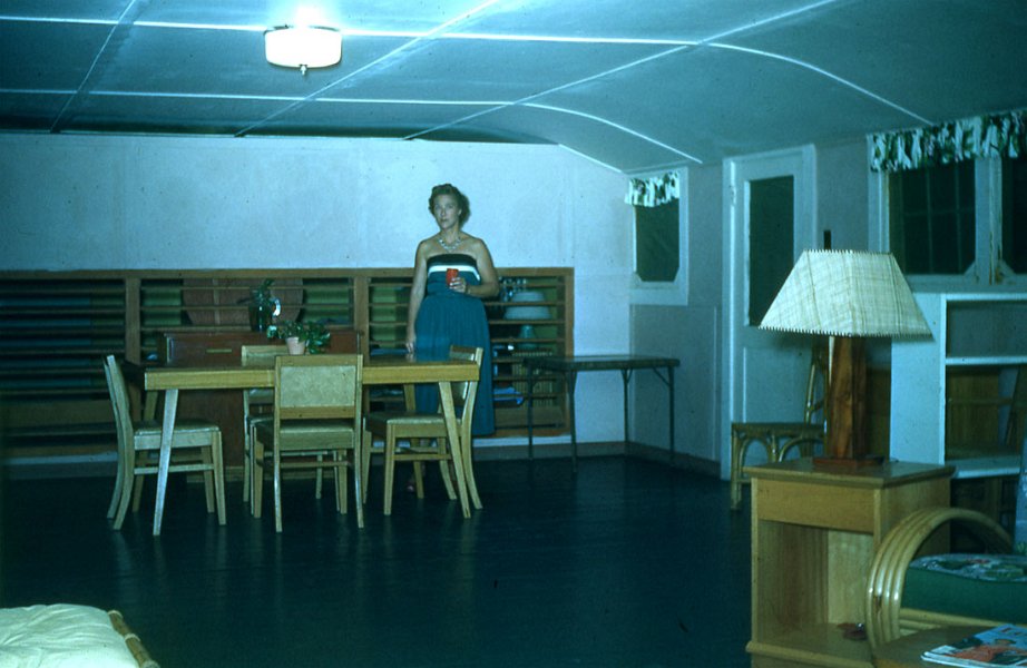 Inside-with-Mom-late-1100