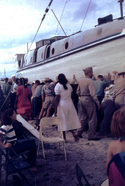 Marshallese-boat-launch-5-1100
